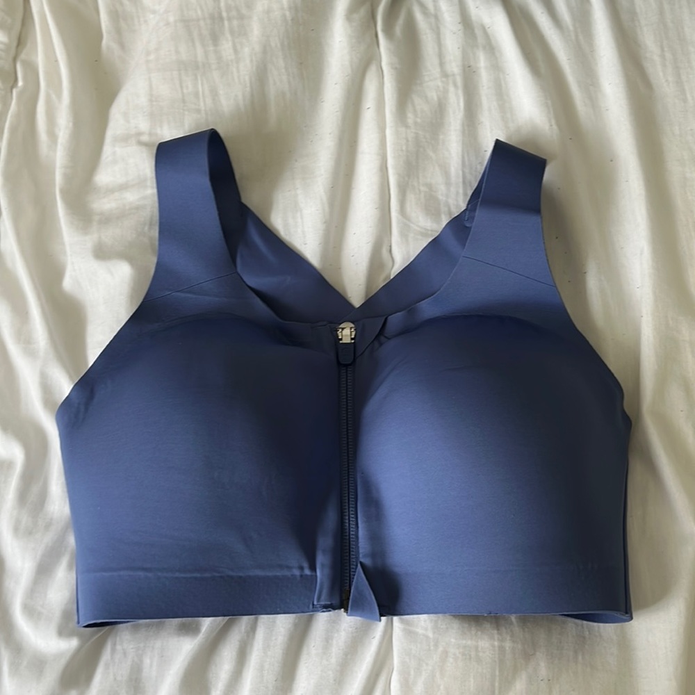 Lululemon enlite front zip bra